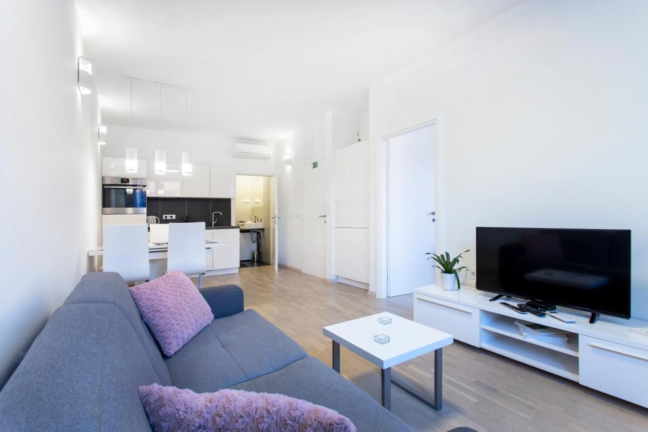 Urban Style Apartments By Loft Любляна Экстерьер фото